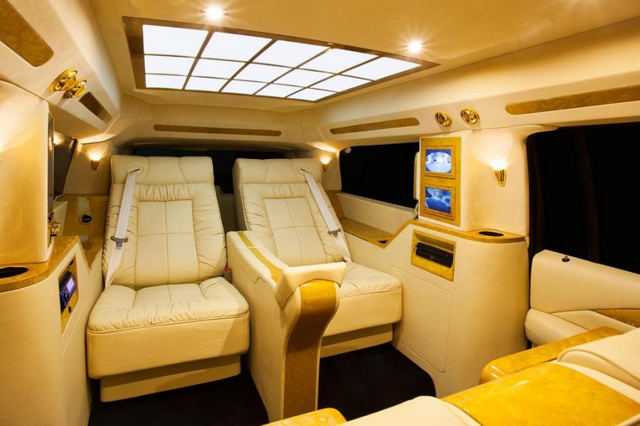  Cadillac Escalade Concept One by Lexani Motorcars 2014 года  (фото 12 из 13)